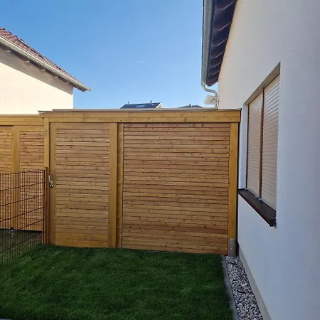 Seezeit Direkt Am Geiseltalsee Mit Sauna Und Fahrradgarage Nyaraló *
